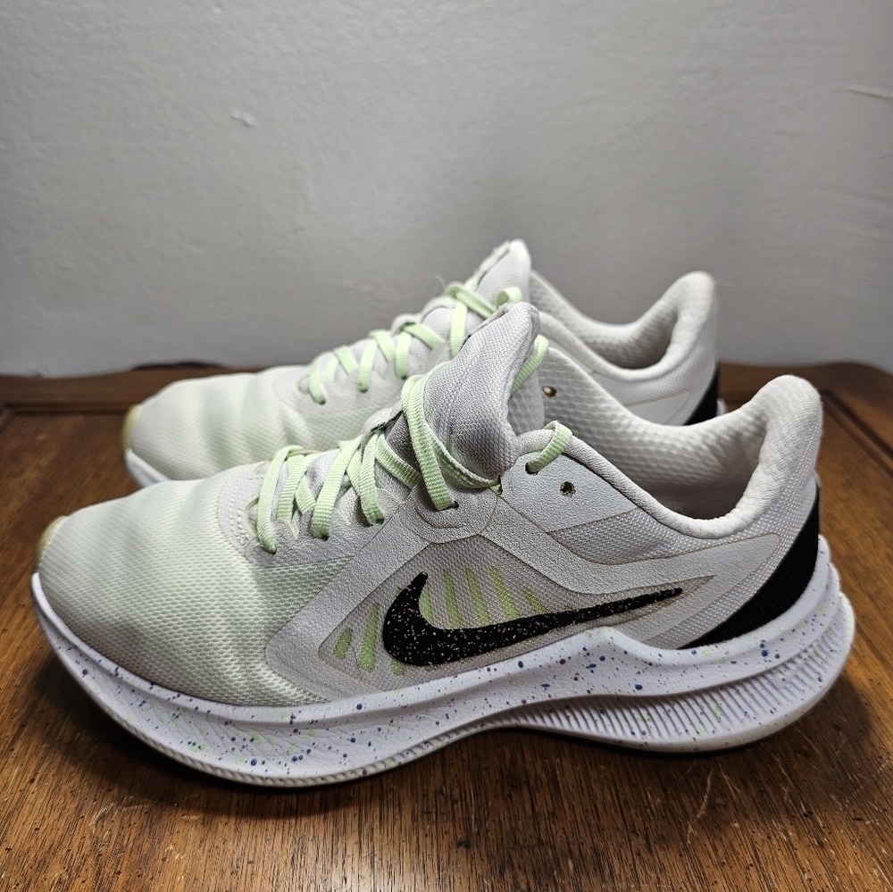 Nike Revolution 5 White Running Shoes Sneaker C19985-100 Women's Size 6.5
